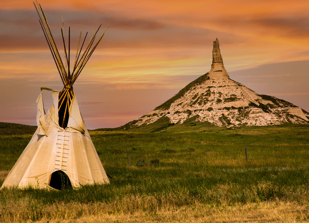 Chimney Rock National Historic Site, rising nearly 300 feet above the surrounding North Platte River valley, Western Nebraska