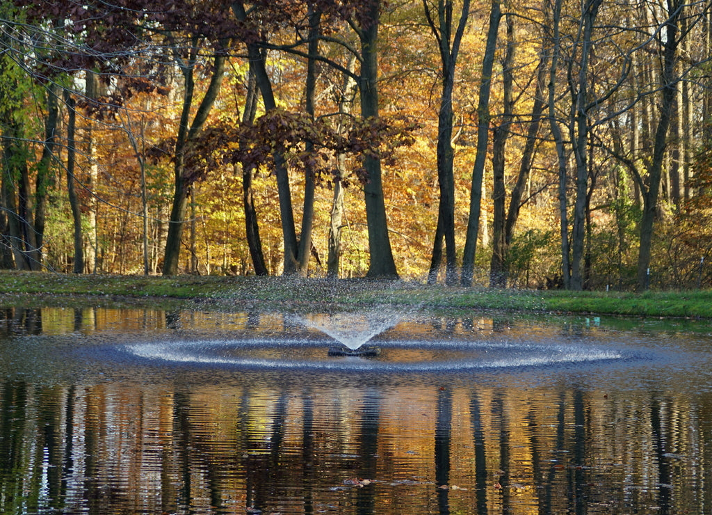 A water fountain at a pond near Carousel Park, Pike Creek, Delaware, U.S.A