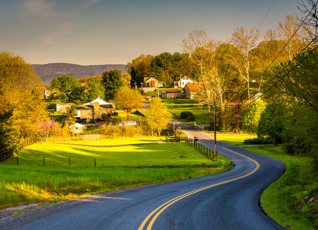 Windy country road in the Shenandoah Valley, Virginia