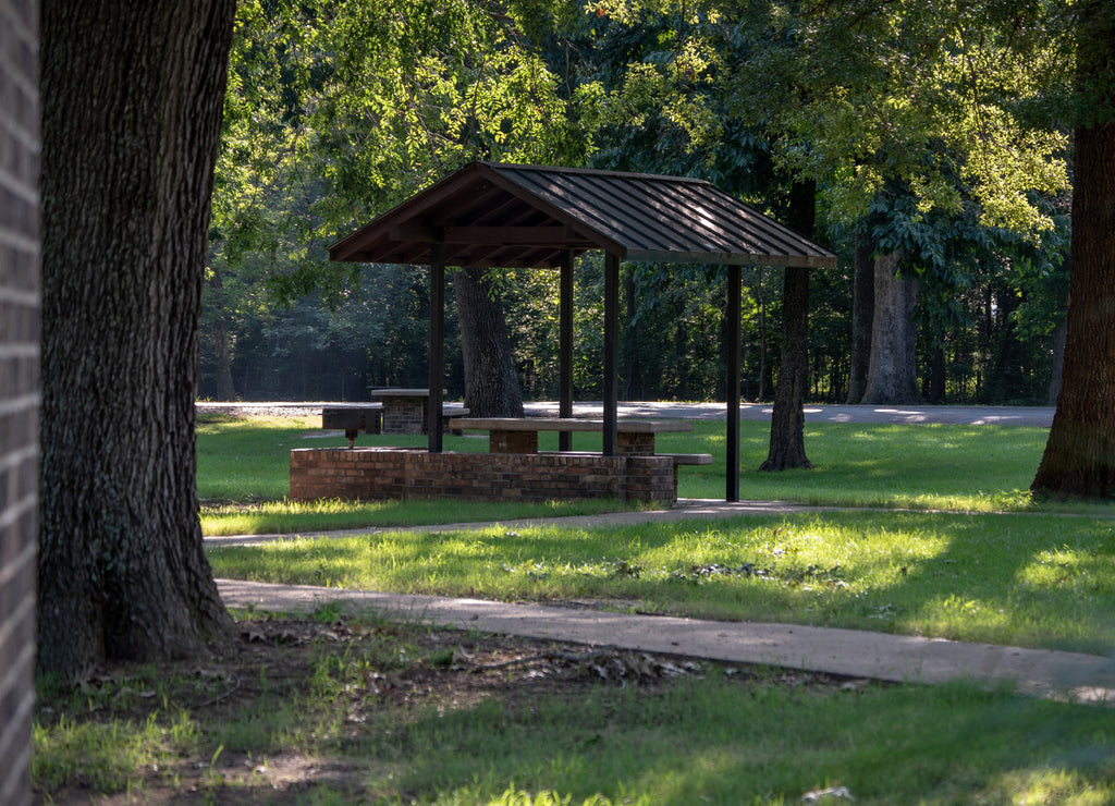 A pretty setting for a quiet picnic at this Mississippi park. Bokeh effect