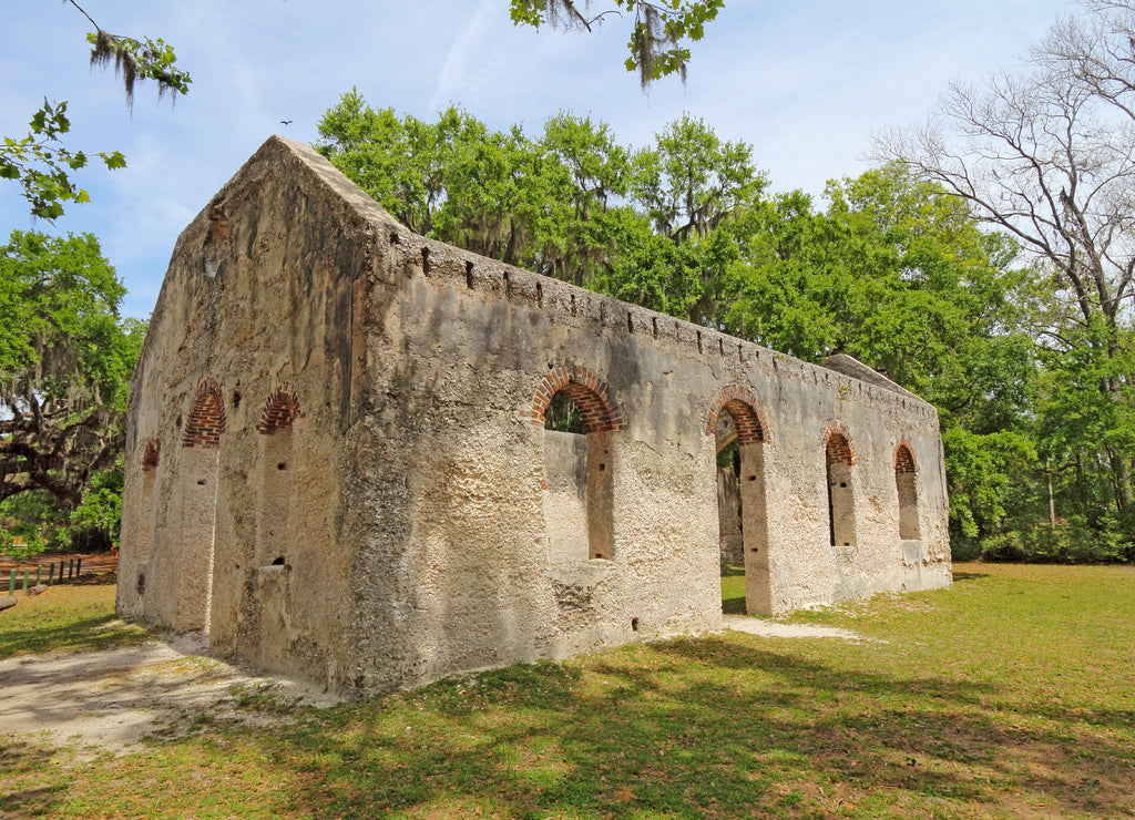 Ruins of the Chapel of Ease and graveyard near Beaufort, South Carolina