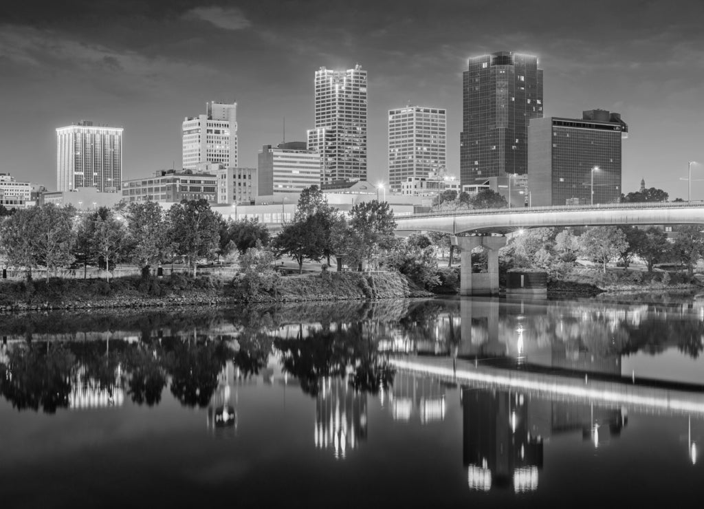 Little Rock, Arkansas, USA Skyline in black white