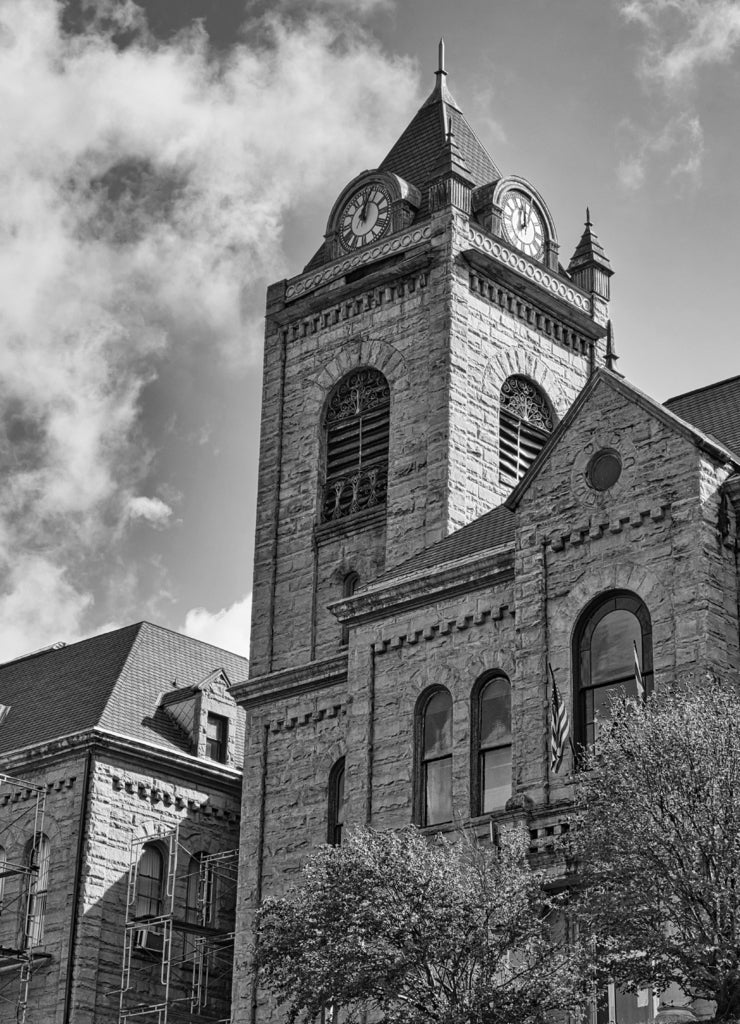 The McDowell County Courthouse in Welch, West Virginia. Detectives from the Baldwin-Felts agency assassinated Matewan Police Chief Sid Hatfield on the courthouse steps in black white