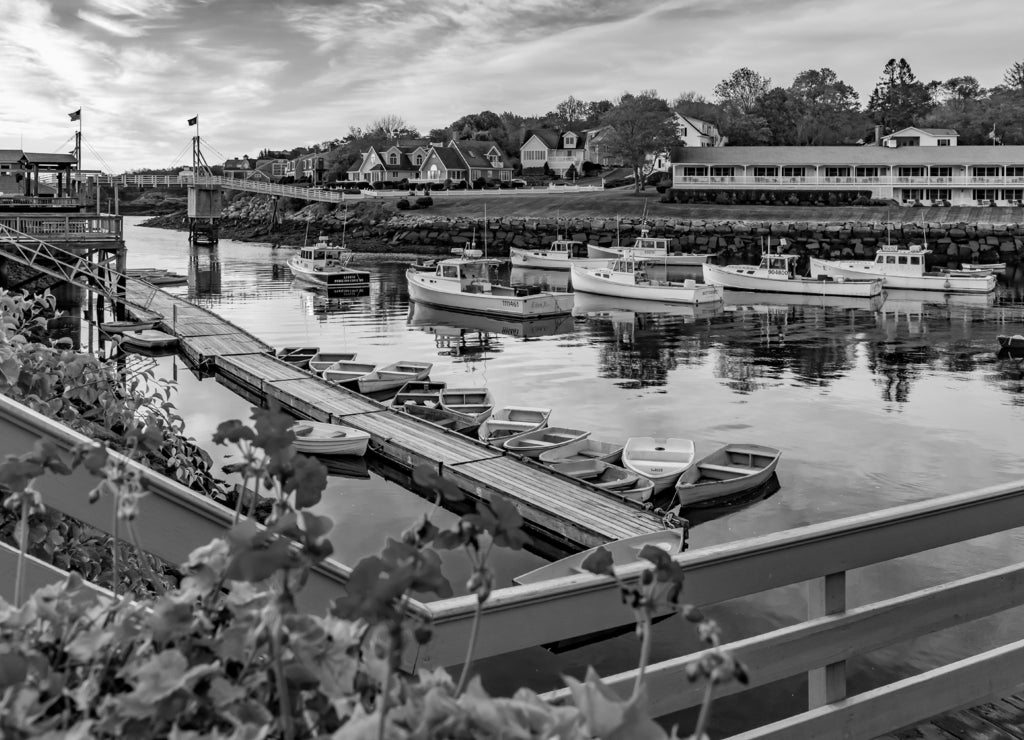 Perkins Cove, Ogunquit Maine in black white