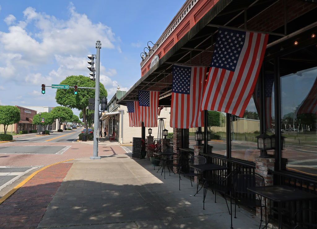 Bars, restaurants, shops and buildings in historic downtown Lake City, Florida