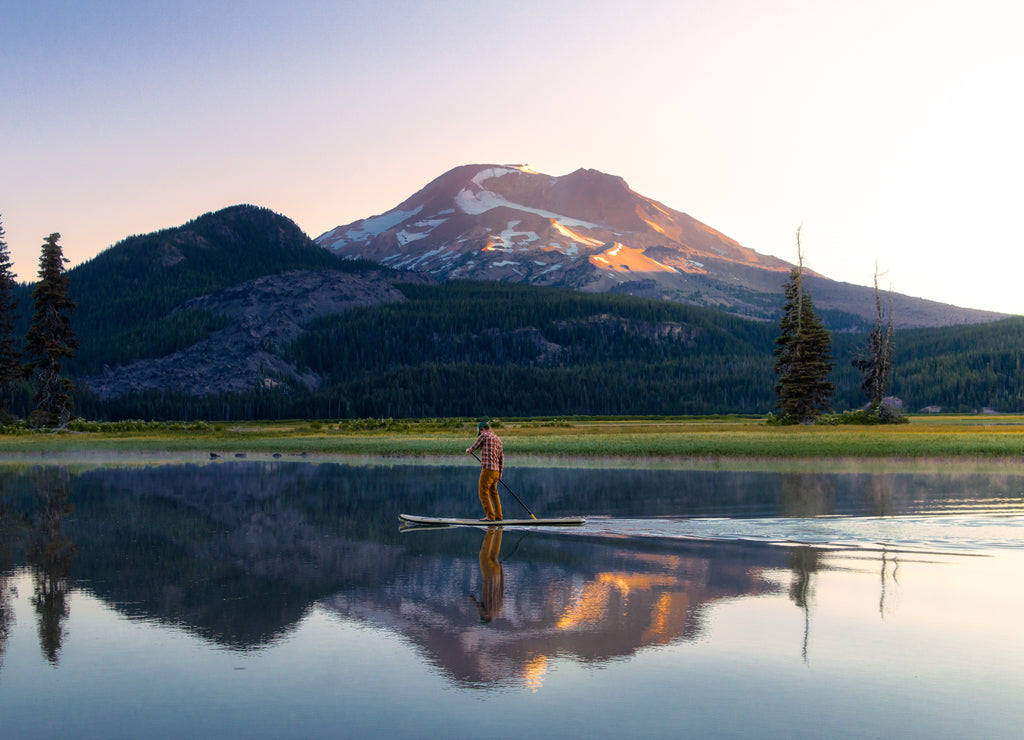 Sparks Lake in Central Oregon is a popular destination for outdoor enthusiasts, paddle boarders and kayakers