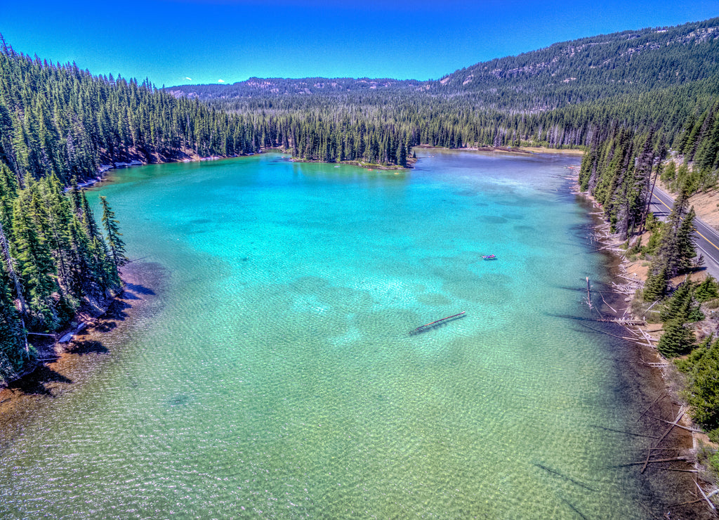Amazing Drone views of Devils Lake in Oregon, just outside of Bend