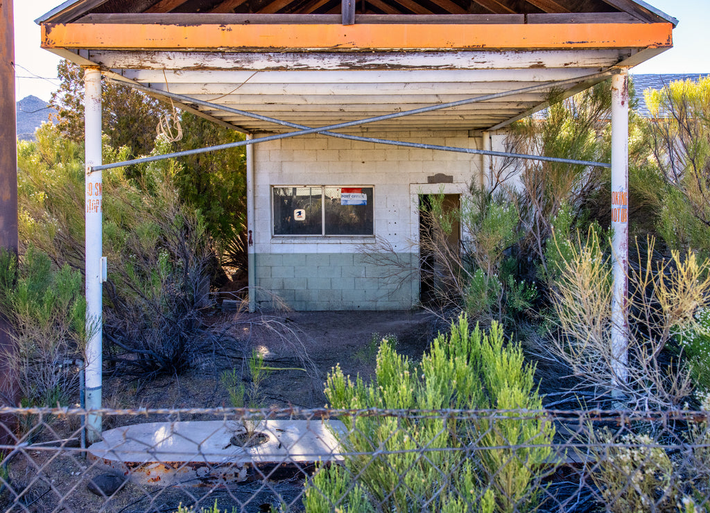 Abandoned gas station near kingman, Arizona on old route 66