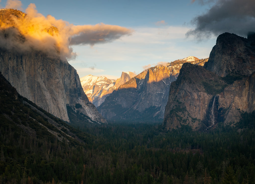 Yosemite Valley from epic Tunnel View in Wawona Road in California, United States