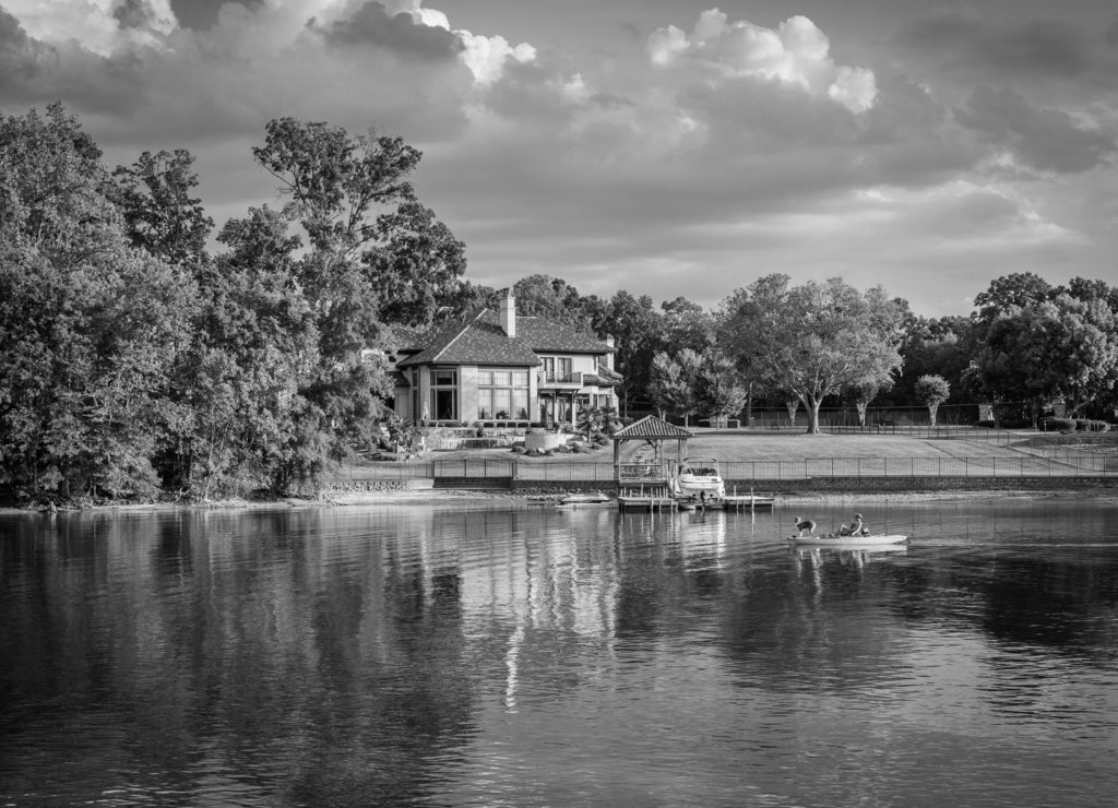 House on the shore of Lake Norman, in Cornelius, North Carolina in black white