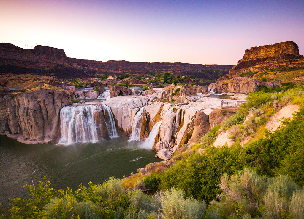 Colorful sunset and scenic panorama of Shoshone Falls, Twin Falls, Idaho, USA