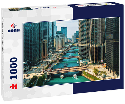 Chicago River with boats and traffic from above in the morning