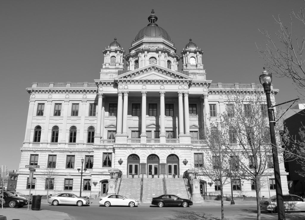 Onondaga Supreme and County Courts House in downtown Syracuse, New York State, USA in black white