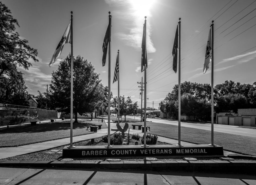 Barber Co. Veterans Memorial Kansas in black white