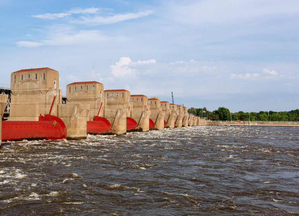 Hydroelectricity plants over Mississippi River in Davenport, Iowa, USA